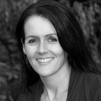 Stephanie Stewart Operations Manager Robbins Realty Group